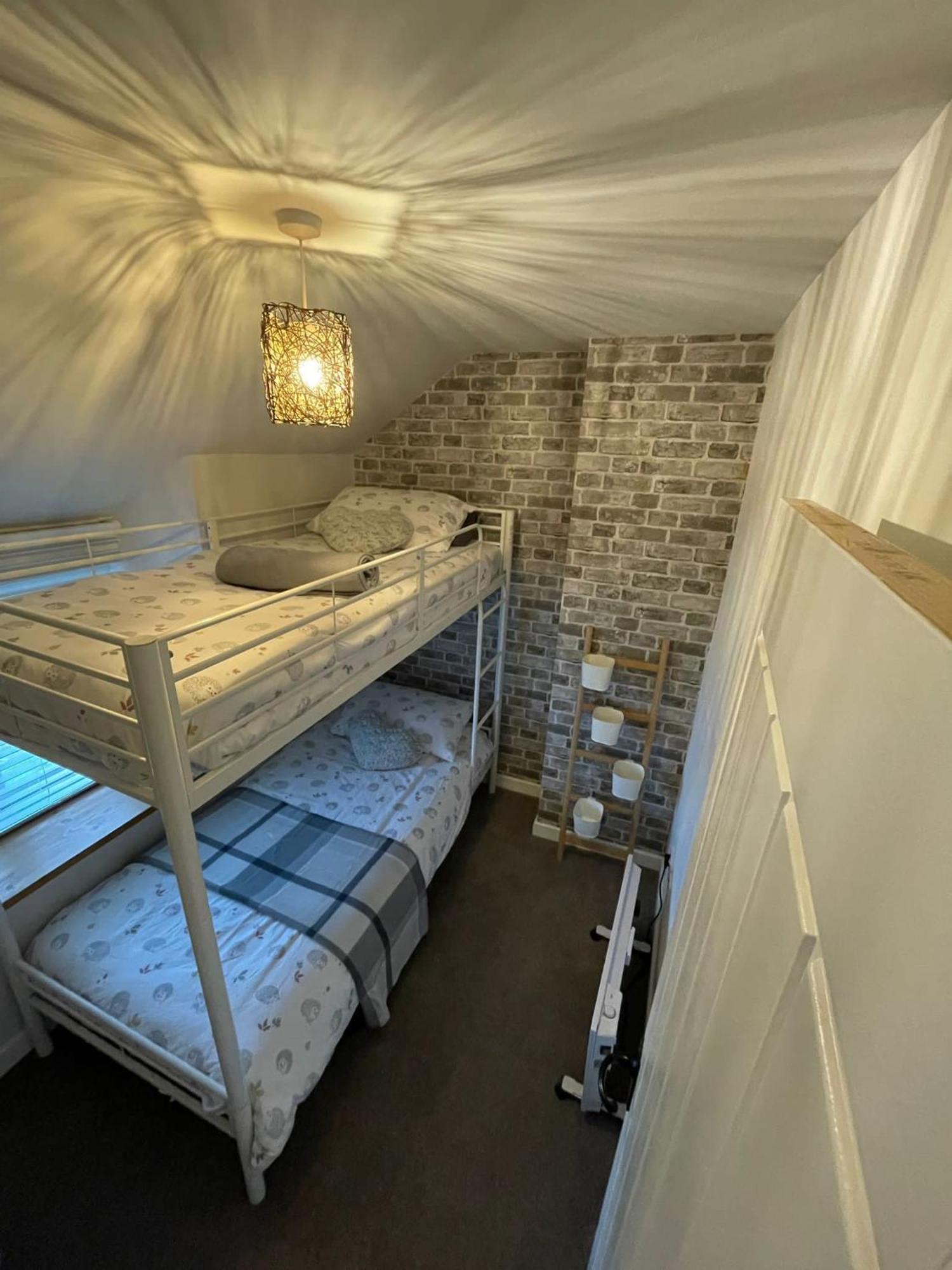 Cosy 2 Bedroom Cottage Llanuwchllyn エクステリア 写真