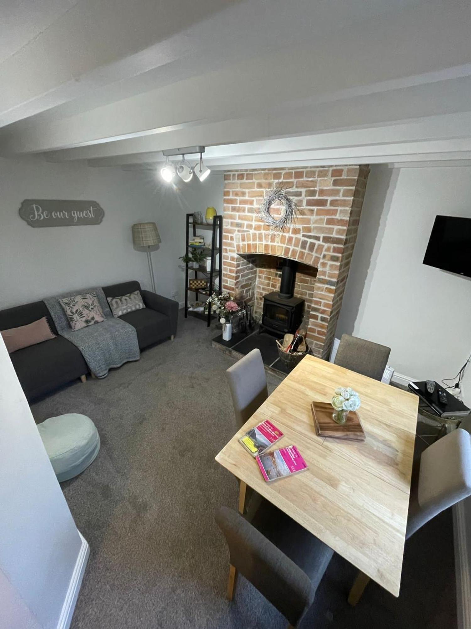 Cosy 2 Bedroom Cottage Llanuwchllyn エクステリア 写真